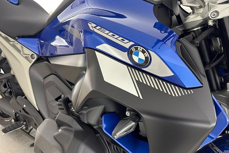 BMW R 1300 R - fotka 11 z 13