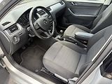 Škoda Rapid 1,6TDI Aut. klimatizace - náhled 9