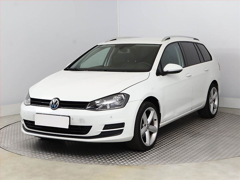 Volkswagen Golf (2016) 1.2 TSI, Automat, Serv.kniha - fotka 2 z 17