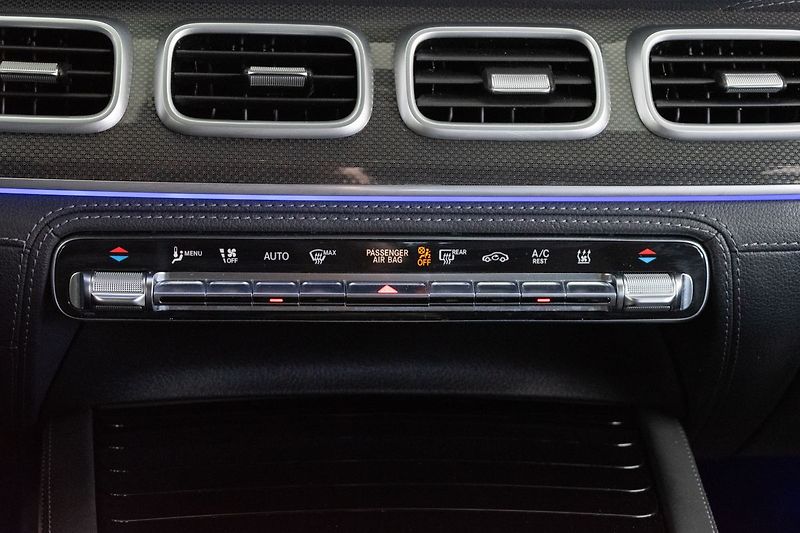 Mercedes-Benz GLS 400d AMG*TAŽNÉ*ZÁRUKA*DPH*ČR - fotka 27 z 52