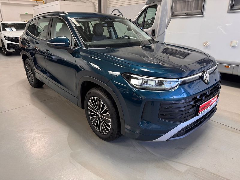 Volkswagen Tayron (2025) 2,0TDI 142kW 4Mot LIFE 7míst - fotka 3 z 27