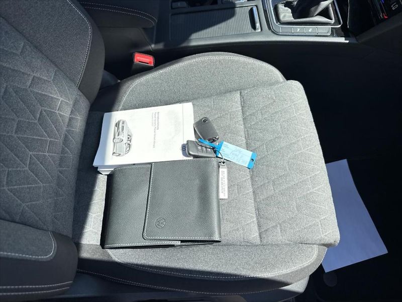 Volkswagen Passat 2,0 TAŽNÉ,IQ LIGHT,KAMERA - fotka 6 z 10