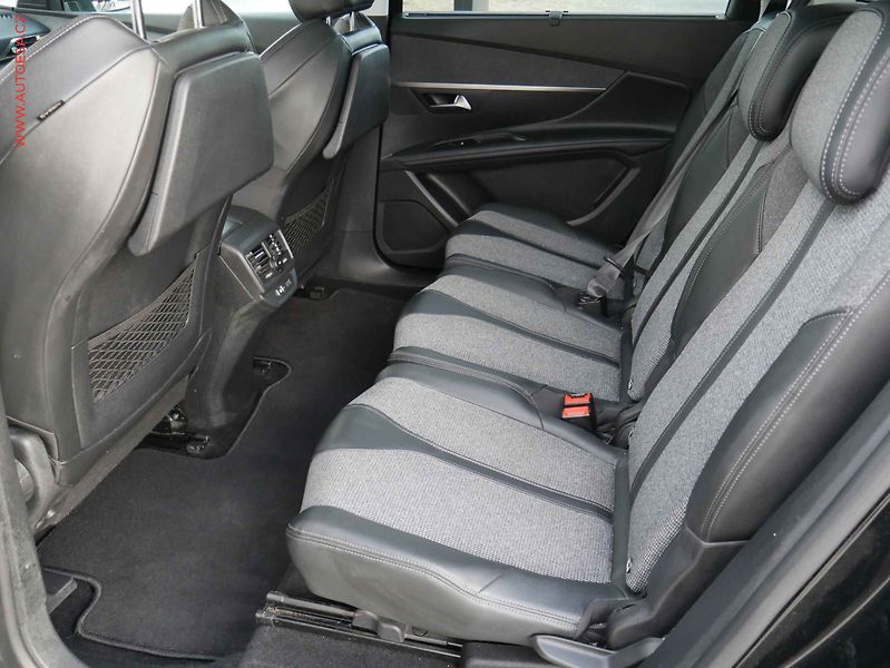 Peugeot 5008 (2020) 1.2PT, Allure, navi, TZ - fotka 10 z 20