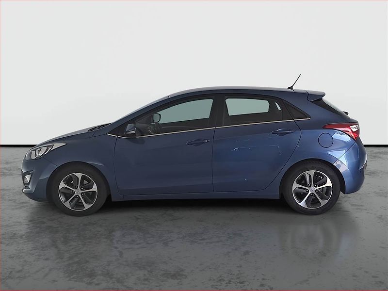 Hyundai i30 (2016) 1.6 CRDi, Serv.kniha, Navi - fotka 3 z 15