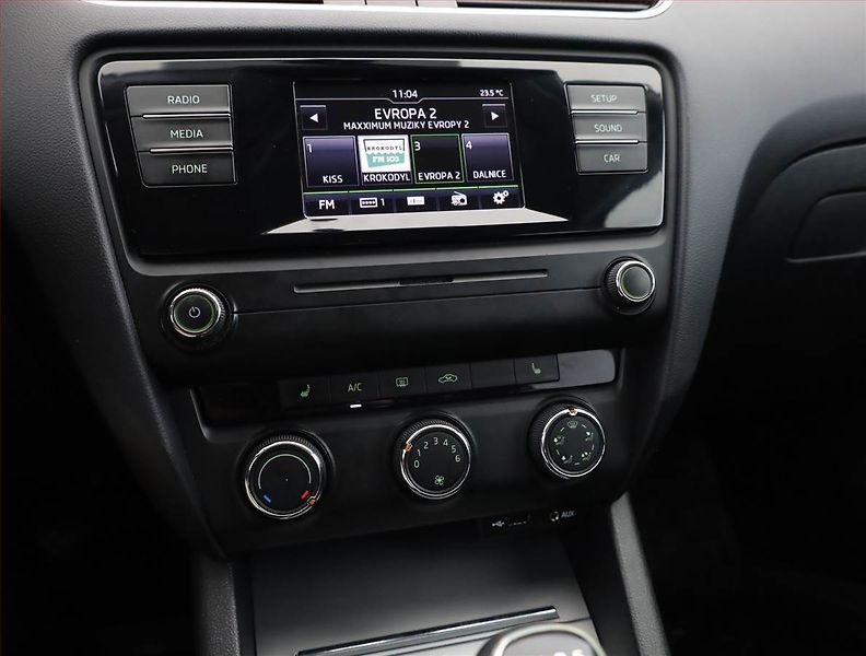 Škoda Octavia (2016) 1.6 TDI, Tempomat - fotka 9 z 12