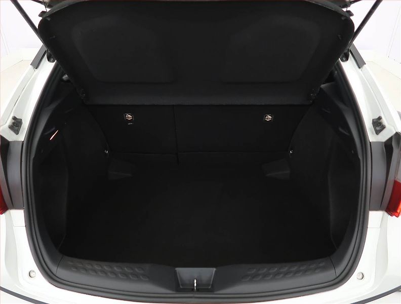 Toyota C-HR (2018) 1.8 Hybrid, Automat - fotka 14 z 23