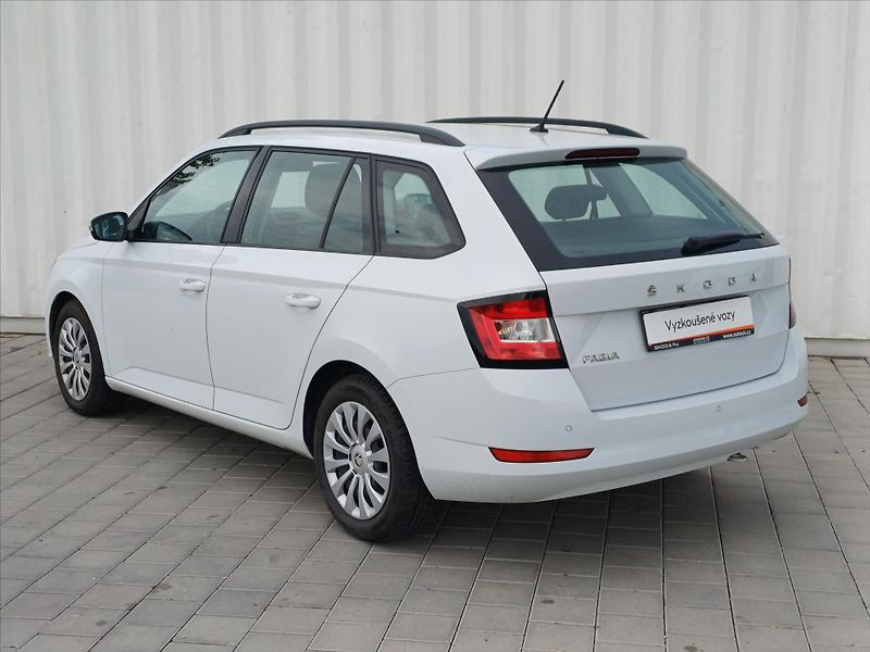 Škoda Fabia 1,0   TSI 70kW Active - fotka 18 z 24