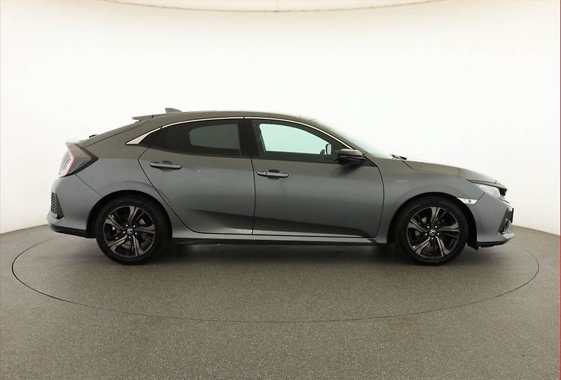 Honda Civic (2020) 1.0 VTEC Turbo, Automat - fotka 6 z 19
