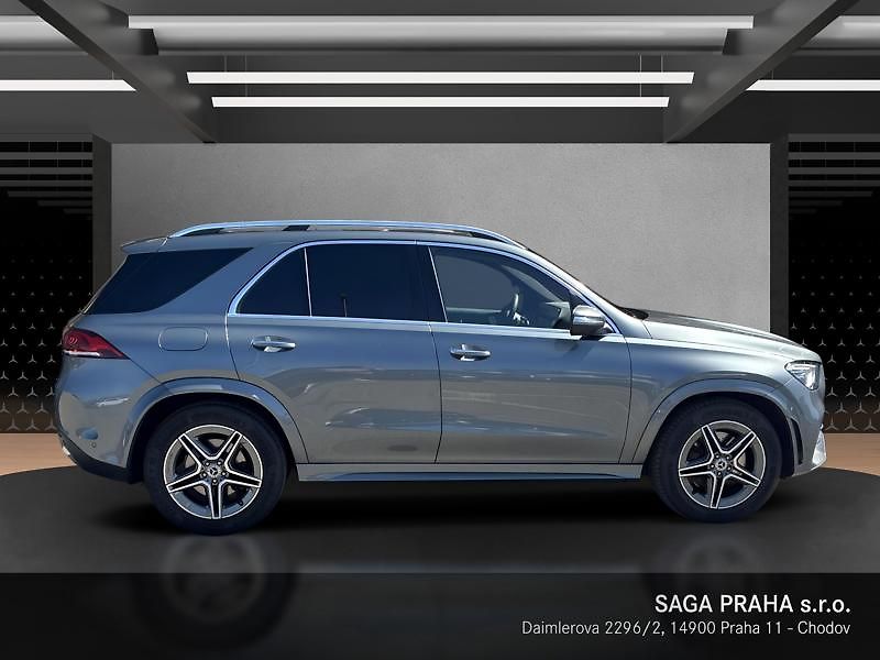Mercedes-Benz GLE 400 d 4MATIC AMG Line Night - fotka 3 z 18