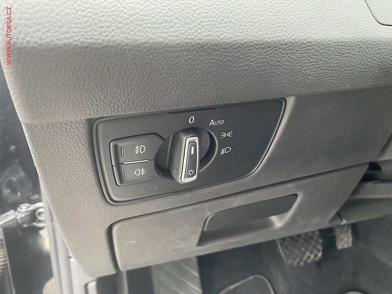Volkswagen Passat (2020) 2.0 TDi, Elegance, DSG, LED - fotka 15 z 18