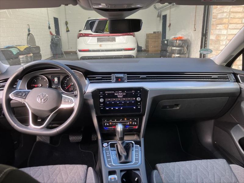 Volkswagen Passat 2,0 TDI TAŽNÉ KAMERA - fotka 5 z 12