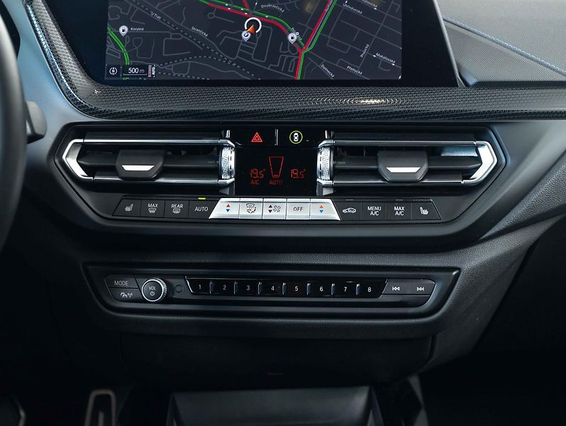 BMW Řada 1 M135i xDrive - fotka 14 z 22