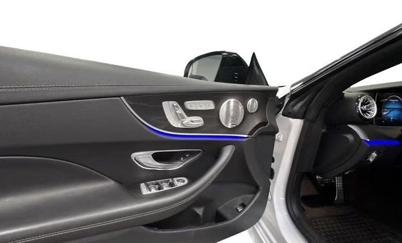 Mercedes-Benz Třídy E 53 AMG 4M 360k Odvět. sedadla - fotka 11 z 18