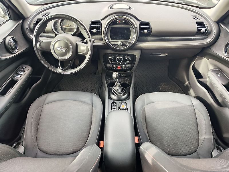 Mini Clubman 1.5/75kW Servisováno - fotka 12 z 27
