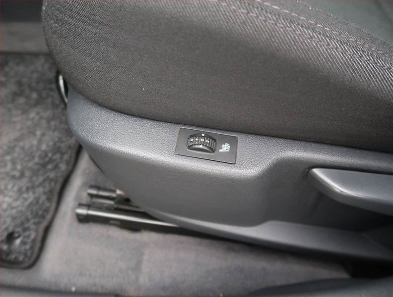 Peugeot 5008 (2011) 2.0 HDI, Navi, Tempomat - fotka 23 z 25
