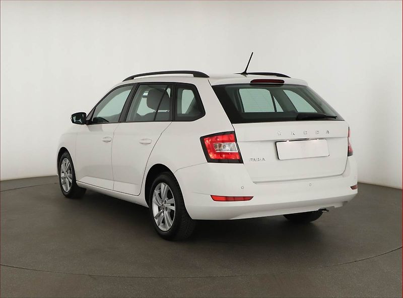 Škoda Fabia (2021) Ambition 1.0 TSI, ČR,1.maj - fotka 4 z 12