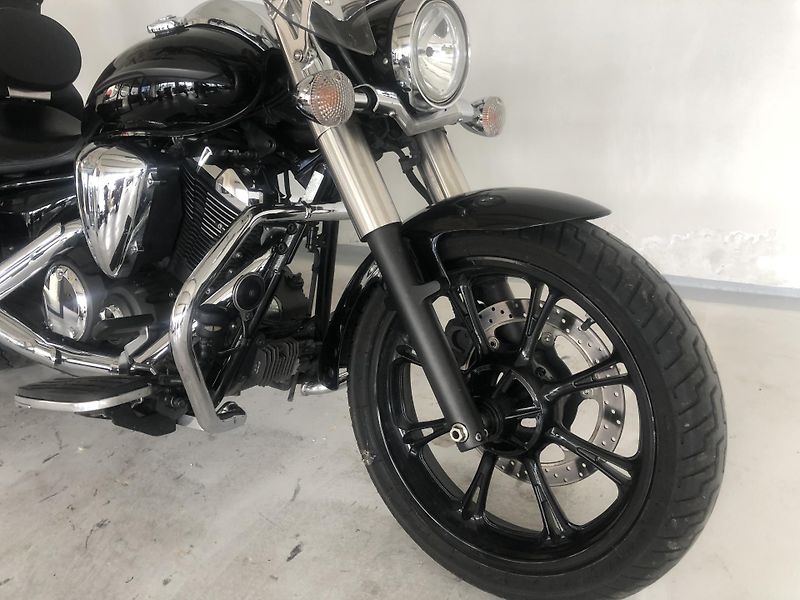 Yamaha XVS 950 A Midnight Star - fotka 17 z 19