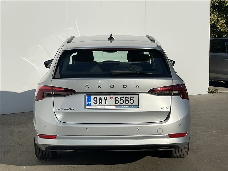 Škoda Octavia 2,0 TDI 4x4 DSG Ambi Plus TZ - fotka 22 z 22