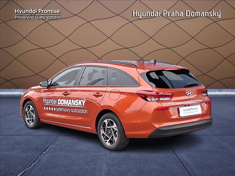 Hyundai i30 1,5   TGDI,MHEV,Smart - fotka 4 z 9