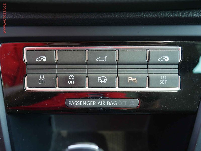 Seat Alhambra (2012) 2.0 TDI, FR, AT - fotka 20 z 22