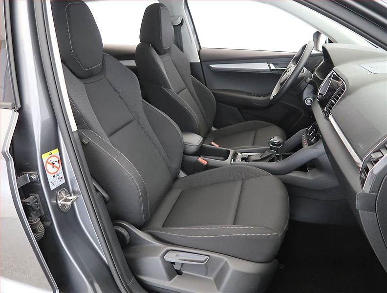 Škoda Karoq (2024) 2.0 TDI, digi klima - fotka 9 z 24