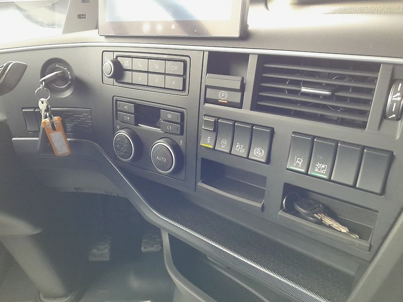 Volvo FH 460 I-Safe LowDeck - fotka 28 z 40