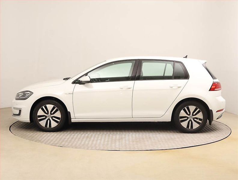 Volkswagen Golf (2018) 32 kWh - 37 Ah, SoH 89% - fotka 3 z 22