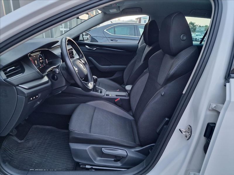 Škoda Octavia 2.0TDI Combi, původ ČR,1.Maj. - fotka 19 z 50