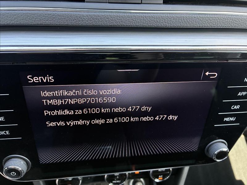 Škoda Superb 2,0 TAŽNÉ,EL.KUFR,KAMERA - fotka 32 z 32