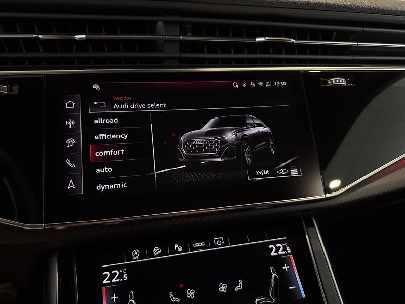 Audi Q8 50 TDI B&O Laser Carbon OLED - fotka 35 z 39