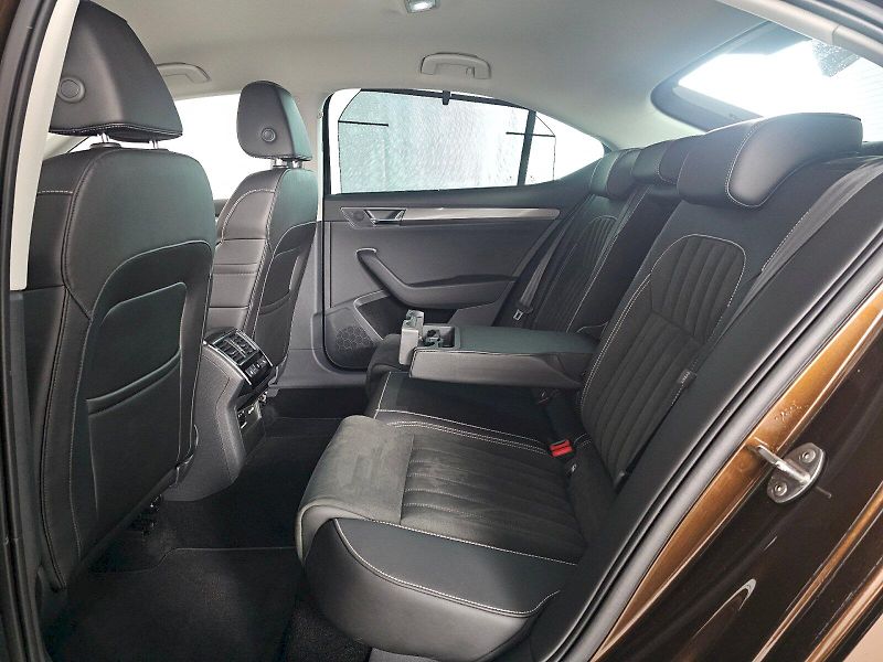 Škoda Superb (2023) 2.0TDi 147kW 4x4 STYLE EXTRA W - fotka 7 z 30