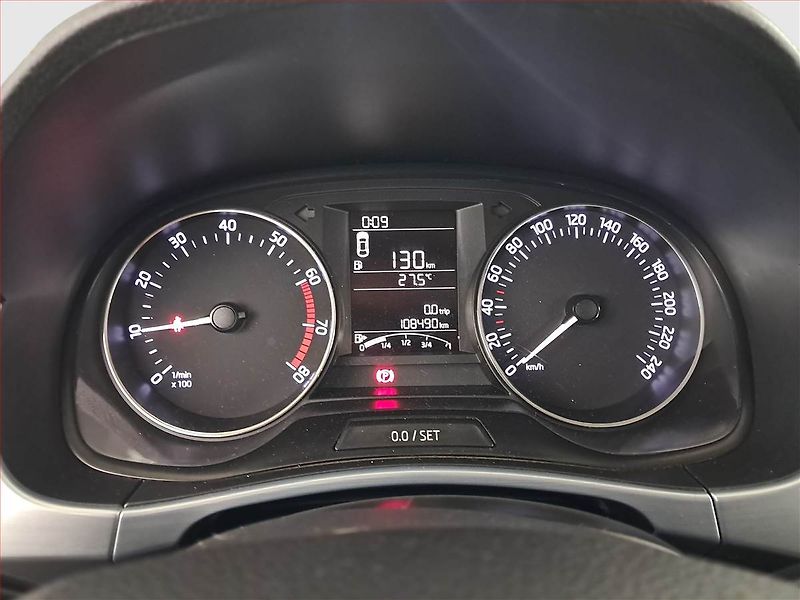 Škoda Fabia (2018) 1.0 TSI, Tempomat - fotka 11 z 18