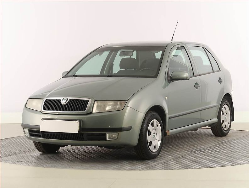 Škoda Fabia (2002) 1.4, Tažné, slušný stav - fotka 2 z 14