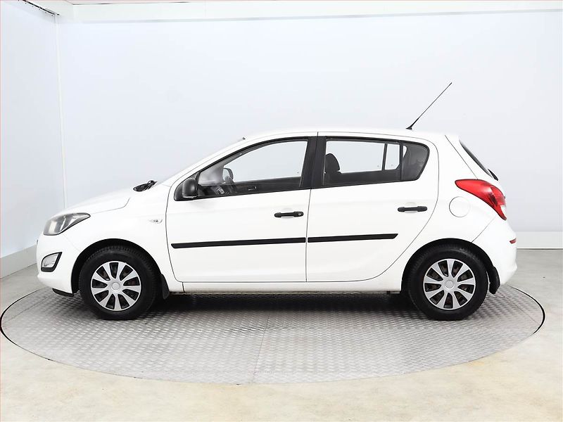 Hyundai i20 (2014) 1.2, ČR,1.maj - fotka 3 z 10