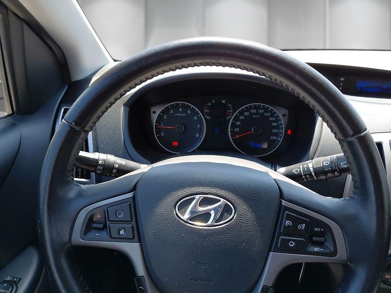 Hyundai i20 (2014) 1,25i 63 kW Family Go - fotka 16 z 24