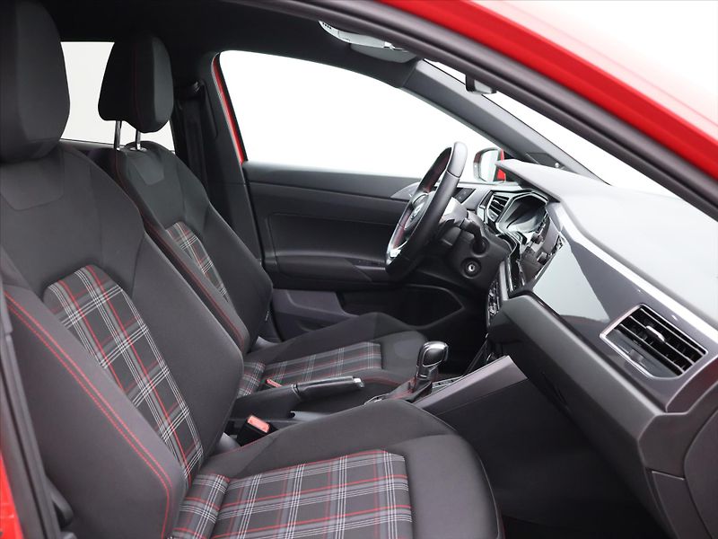 Volkswagen Polo 2,0 TSI GTI 147kW DSG LED Beat - fotka 12 z 33