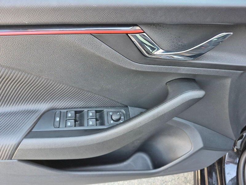 Škoda Scala (2025) Monte Carlo 1.0 TSI 85kW - fotka 11 z 30