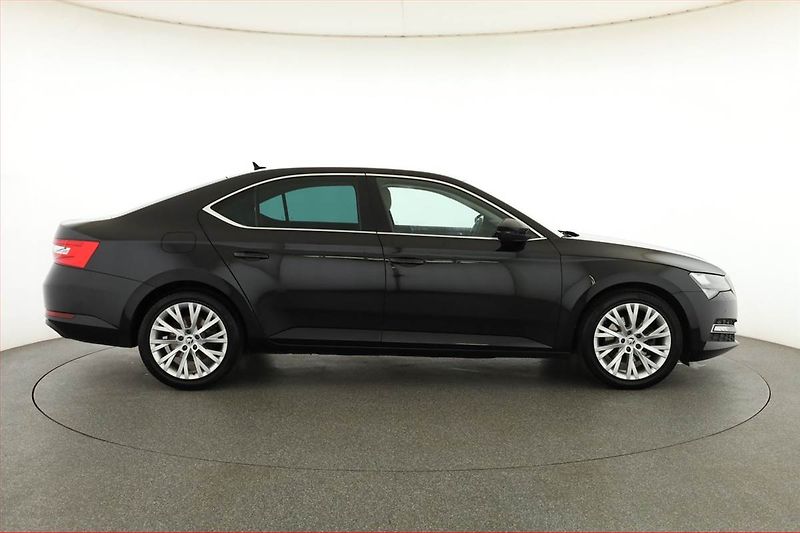 Škoda Superb (2021) Style 2.0 TDI - fotka 6 z 20