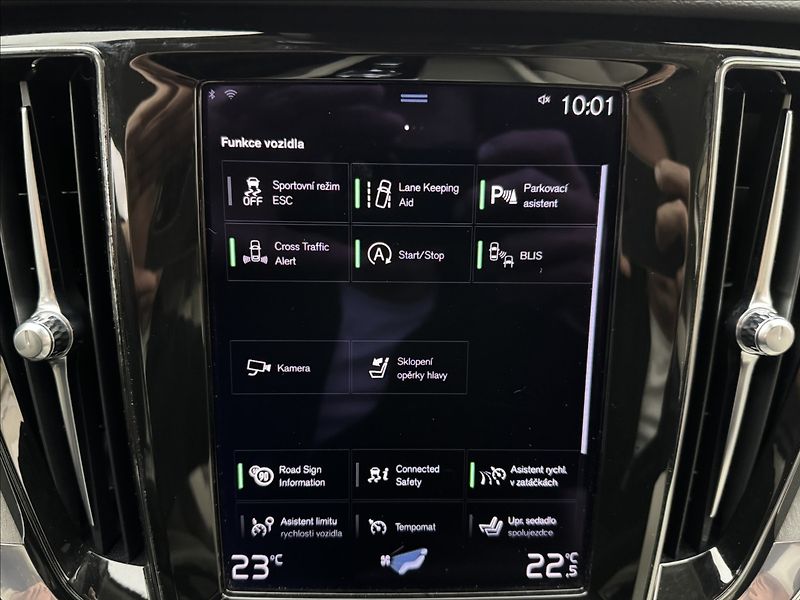 Volvo S60 2,0 B3 DPH INSCRIPTION H/K ČR - fotka 15 z 40