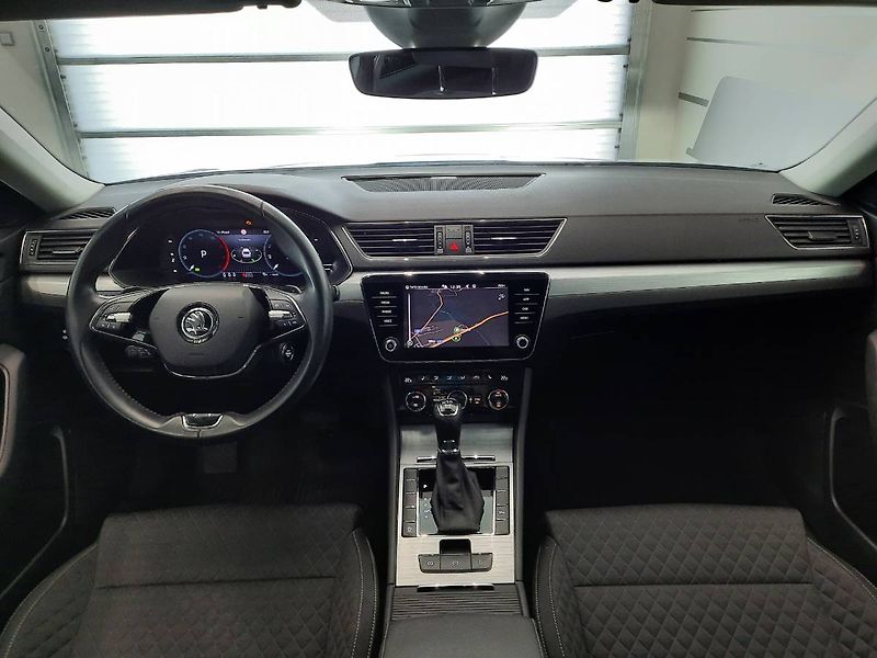 Škoda Superb (2022) Combi 2.0 TDI (110kW/150k) DSG - fotka 5 z 26