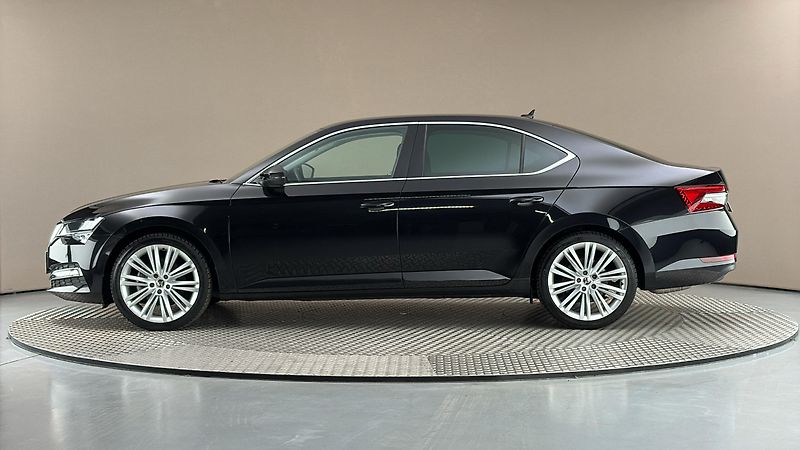 Škoda Superb 2.0 TSI DSG Style - fotka 4 z 31