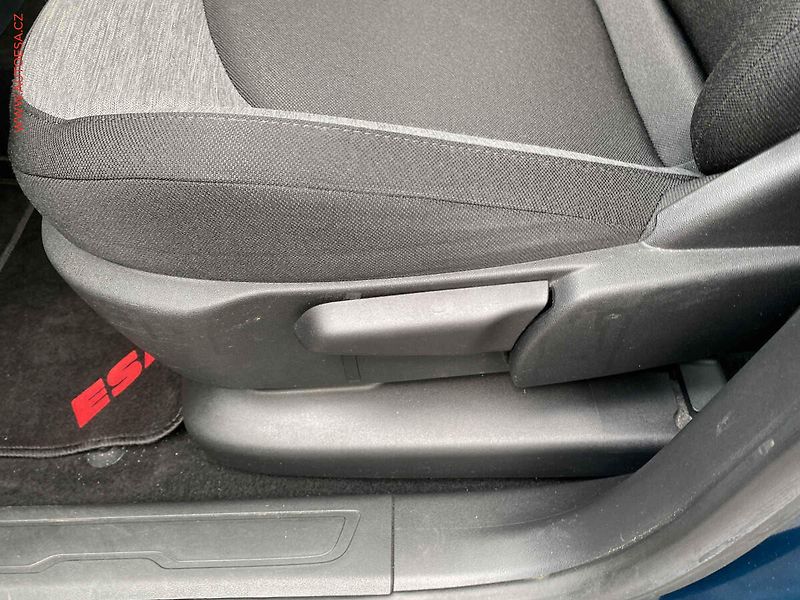Citroën C4 SpaceTourer (2019) 1.5 HDi, AT, navi, kamera - fotka 14 z 19