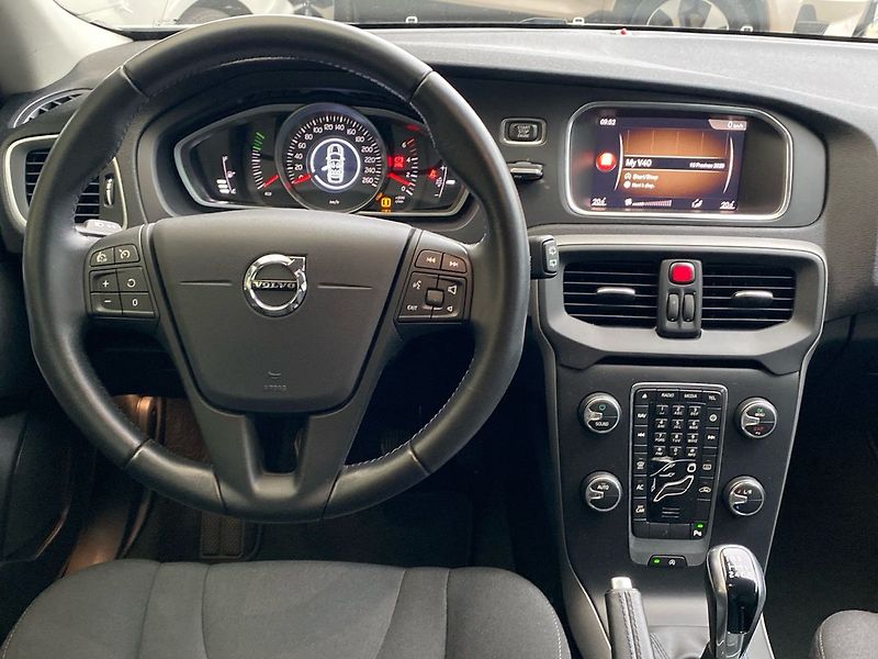 Volvo V40 - fotka 11 z 28