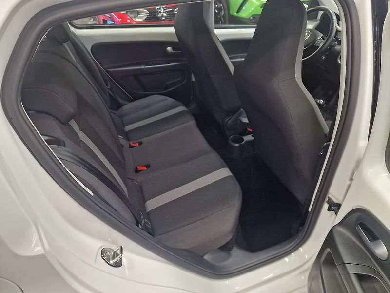 Volkswagen up! (2019) 1.0 ECO Záruka - fotka 23 z 53