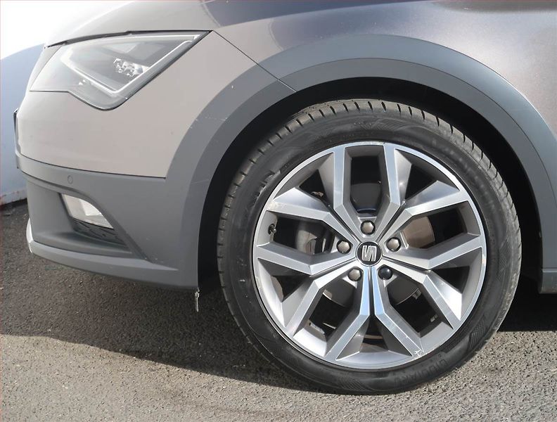 Seat Leon (2015) X-Perience 1.6 TDI, Navi - fotka 15 z 20