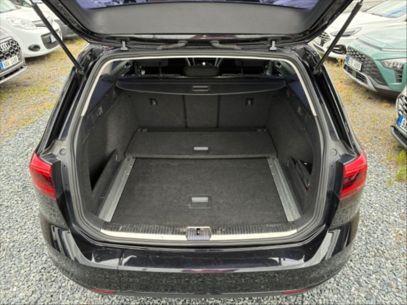Volkswagen Passat 2,0 TDI 110 Business DSG - fotka 11 z 11