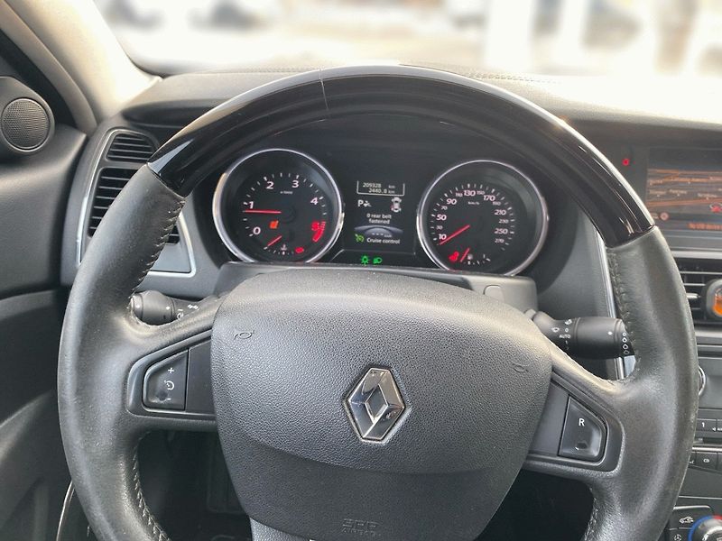 Renault Latitude (2012) 3.0dci V6, Initiale Paris - fotka 13 z 17