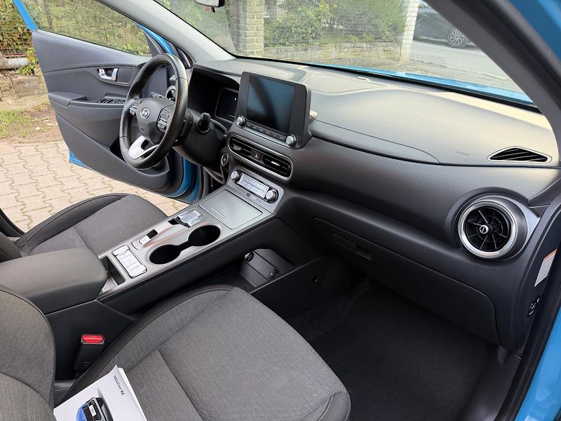 Hyundai Kona (2022) TOP STAV SOH 98%  - fotka 12 z 25