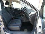 Volkswagen Golf 1,6 MPi 75kW DSG klima - náhled 24
