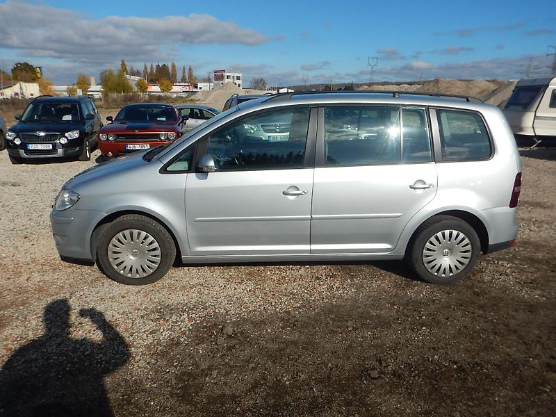 Volkswagen Touran 2.0 TDI, DIGIKLIMA - fotografie inzerátu